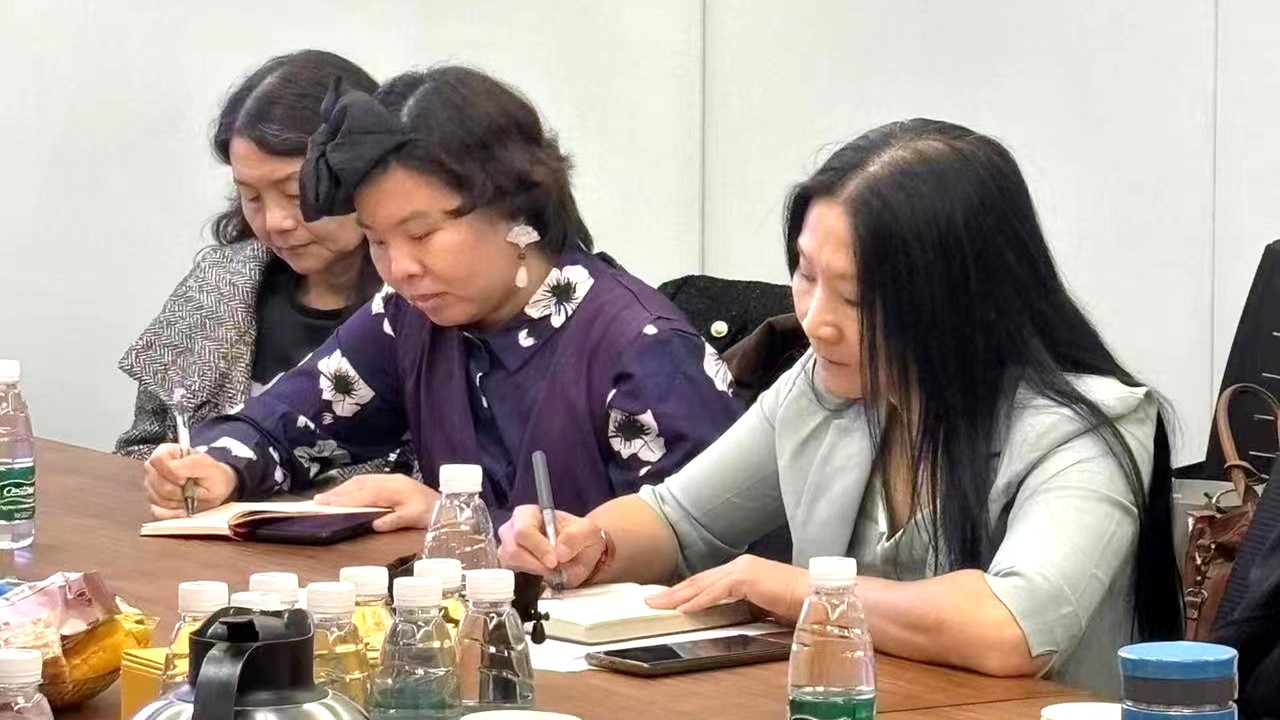 座谈会1(1).JPG